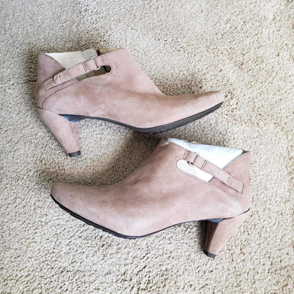 Tsubo Fie Size 9 Bootie